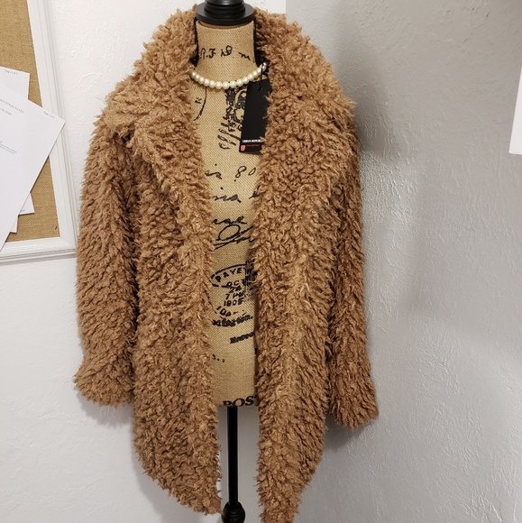 🛍Urban Republic Faux Fur Teddy Coat BNWT/Latte - Picture 3 of 7